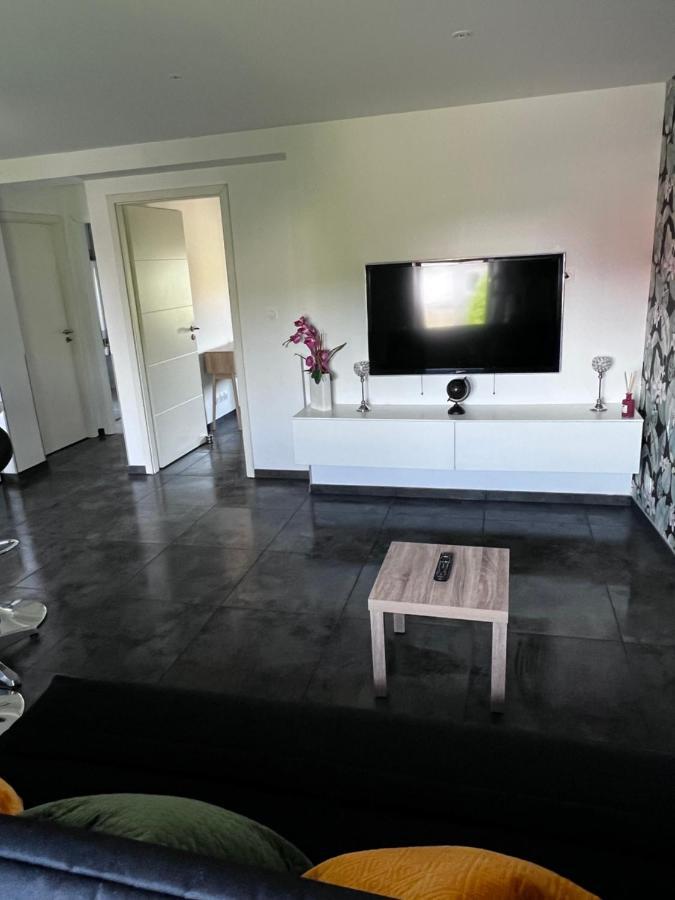 Superbe Appartement Danjoutin Buitenkant foto