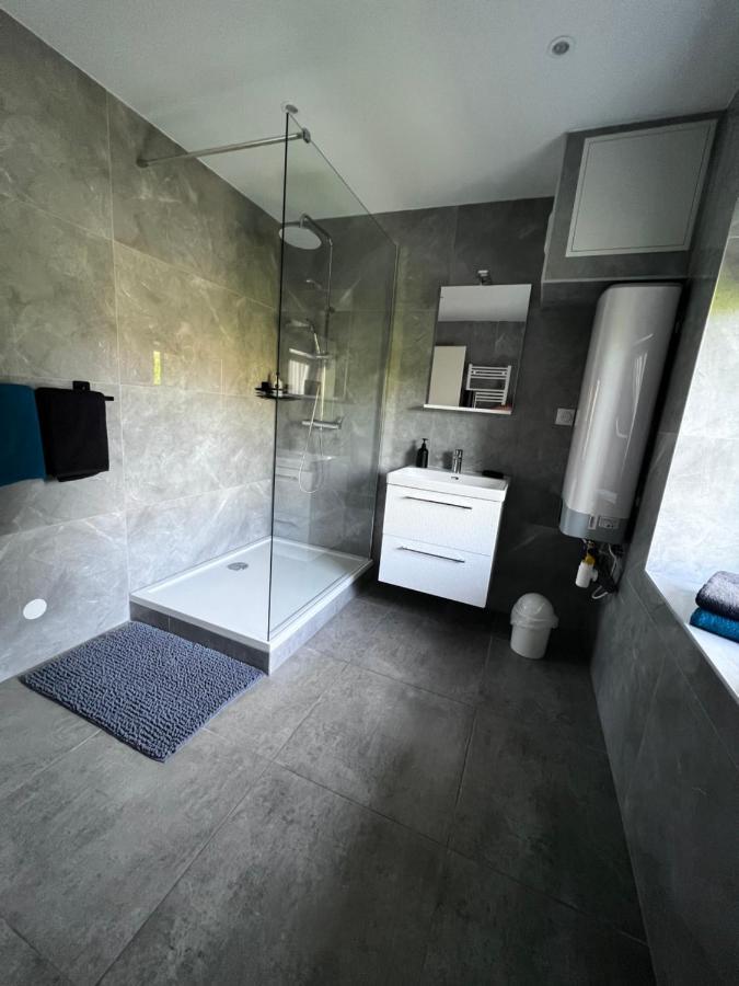 Superbe Appartement Danjoutin Buitenkant foto
